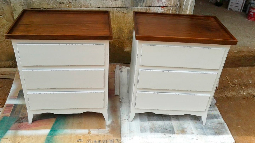 107 – Criado Mudo modelo Mini Cômoda pintura laca 3 gavetas