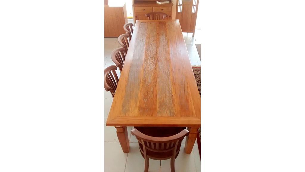 30 – Mesa 3,00 metros Peroba Rosa