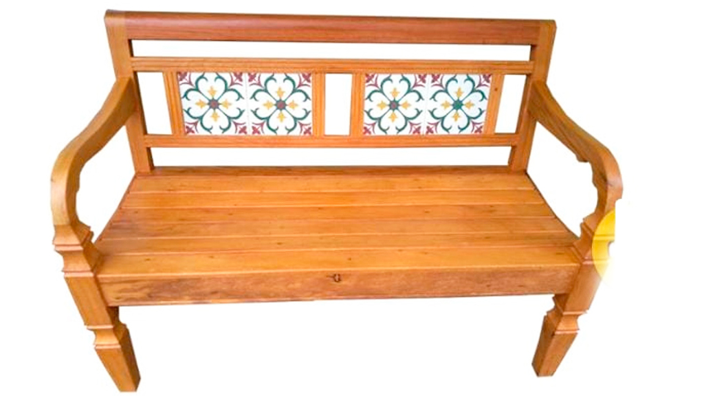 75 – Banco Namoradeira com Ladrilho Hidráulico