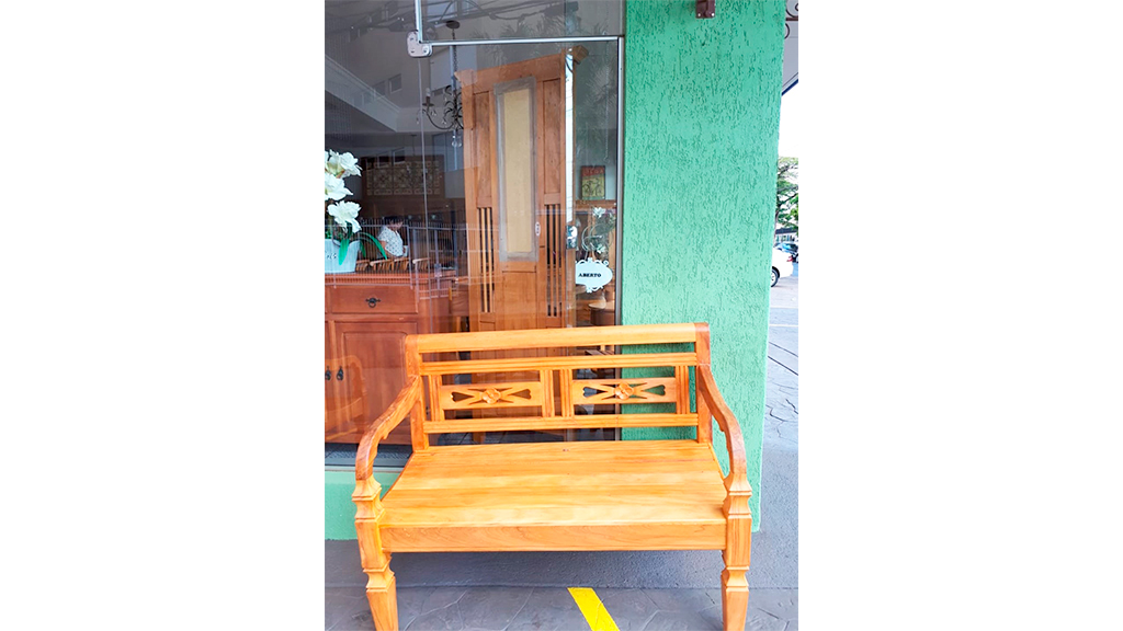 77 – Banco Namoradeira 1,30 m