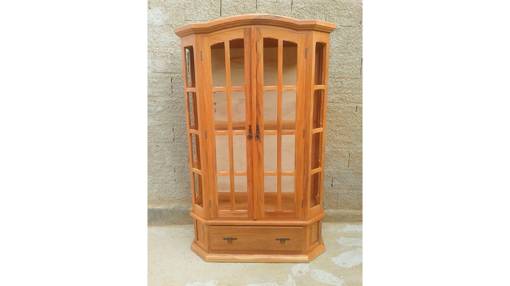 86 – Cristaleira Sextavada peroba rosa